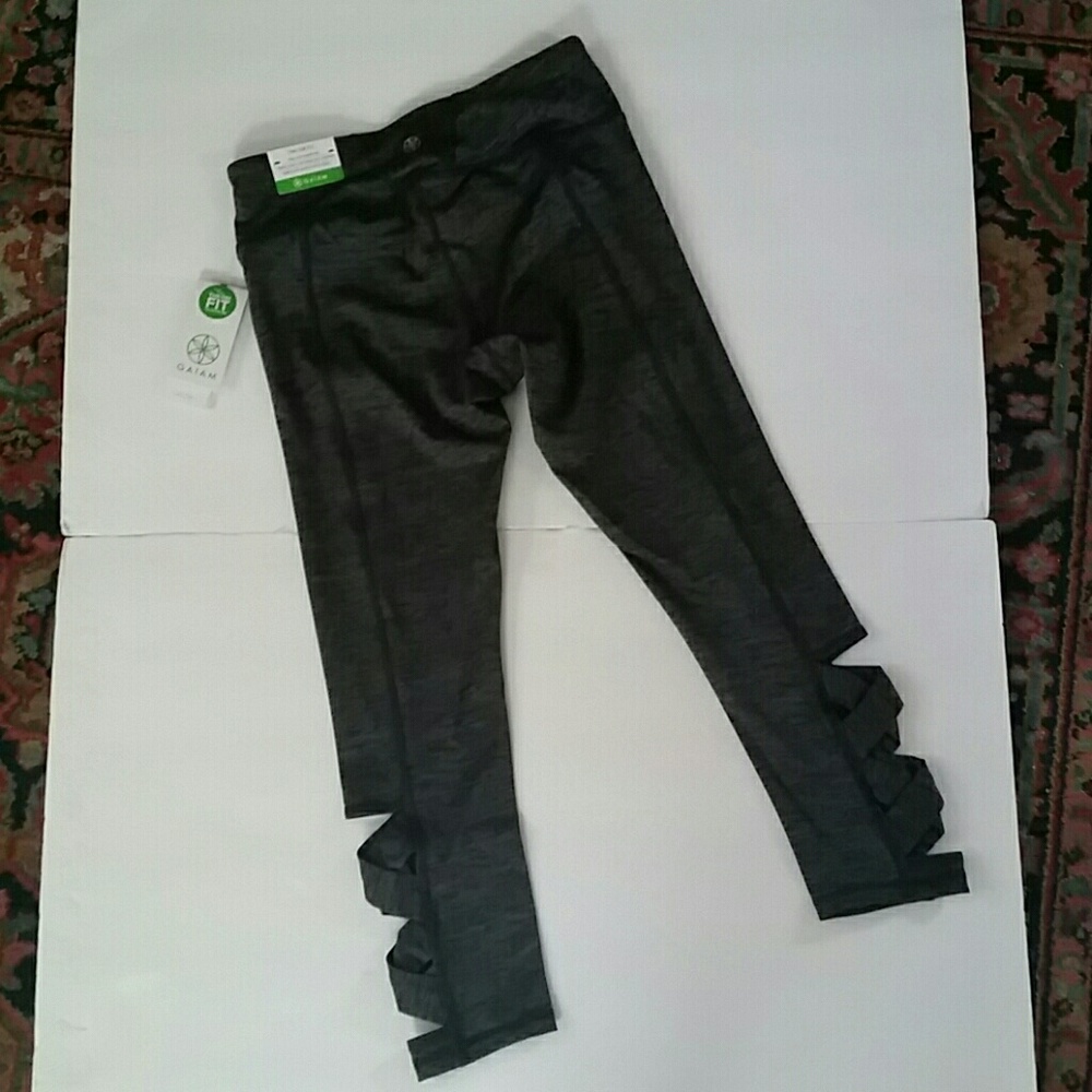 Womenโs Gray OM Lotus Yoga Capris - Picture 4 of 6